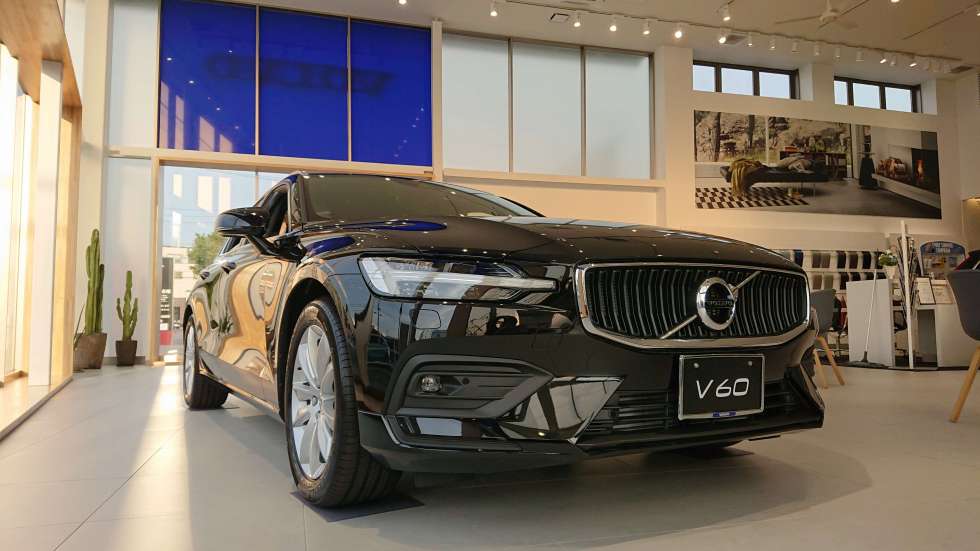 Volvo V60 展示車を入れ替えました ディーラー最新情報 ボルボ カー 知多 刈谷